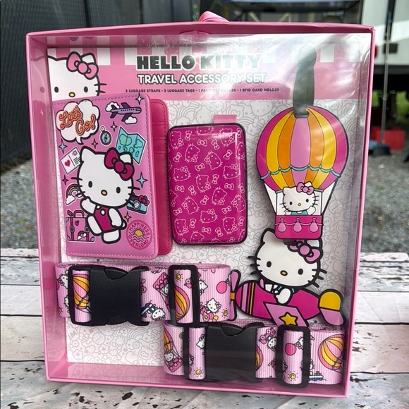 Poshmark Accessories - Hello Kitty Pink and White Travel Set